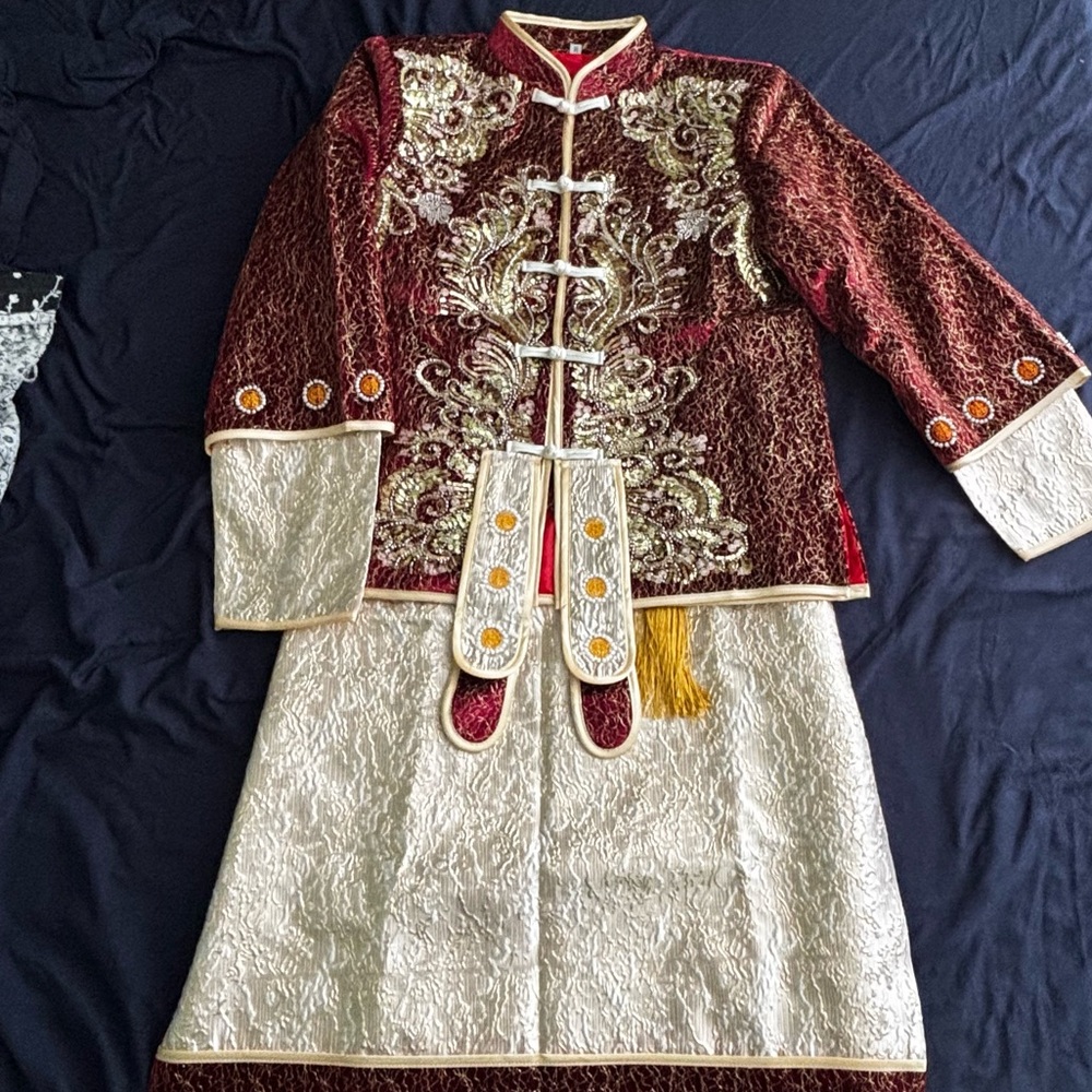 Traditional Chinese Groom Suit Burgundy Gold Groom Dragon Tang Suit (Ma Gua)